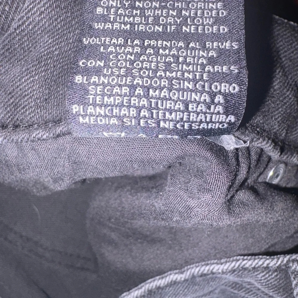 Madden NYC Black Barrel Jeans 10 - Picture 7 of 9